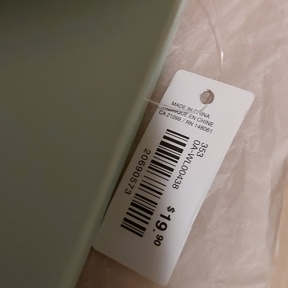 Arden pastel green summer clutch - Picture 4 of 14